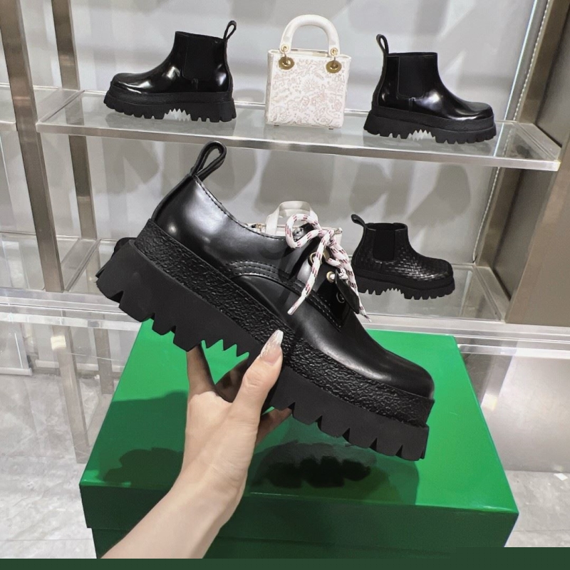 bo*te*ga Ve*ne*ta casual shoes